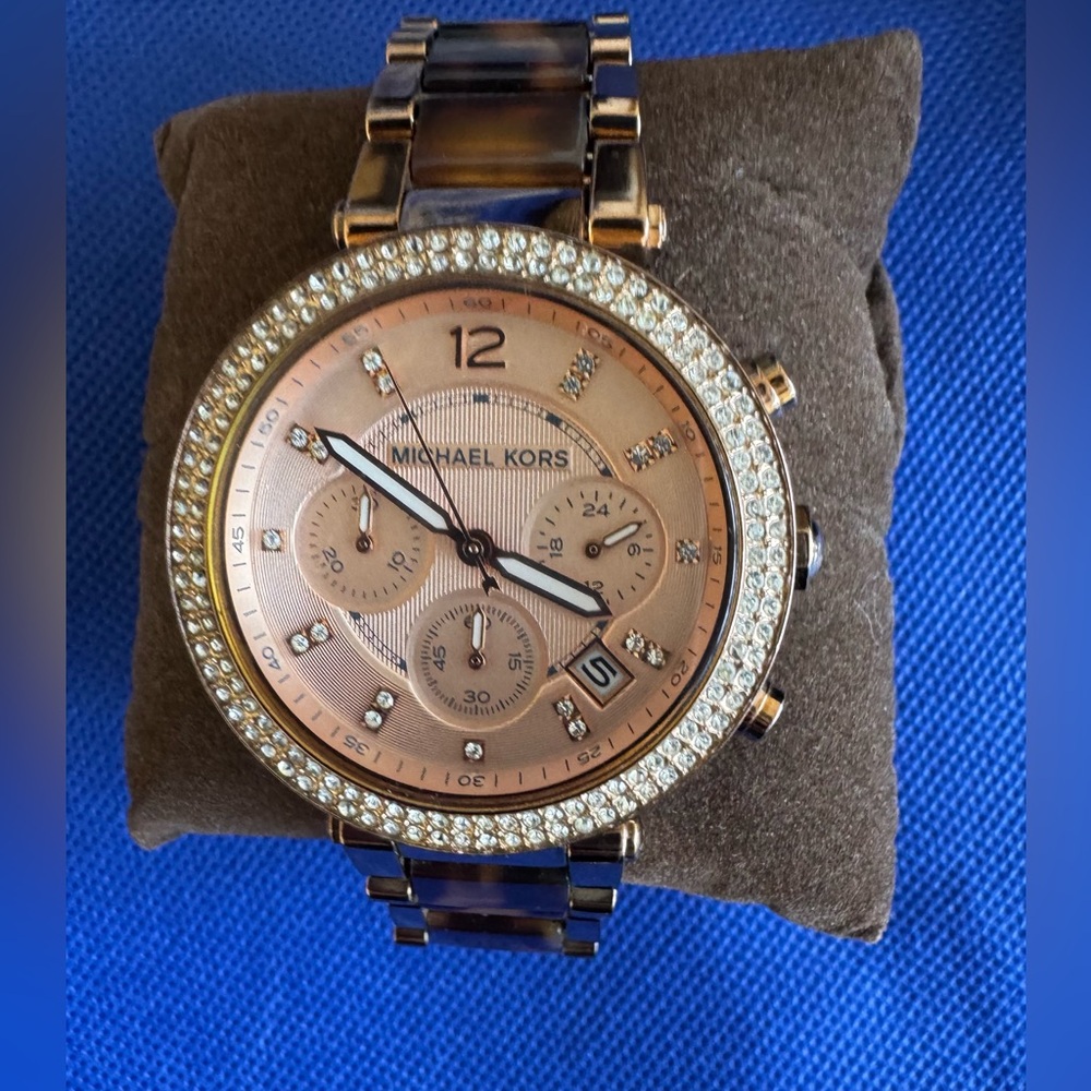 Michael Kors RoseGold with tortoise Stainless  Steel Chronos  watch  MK5538